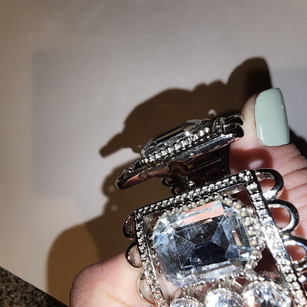 Elegant Silver Crystal Bracelet - Picture 3 of 6